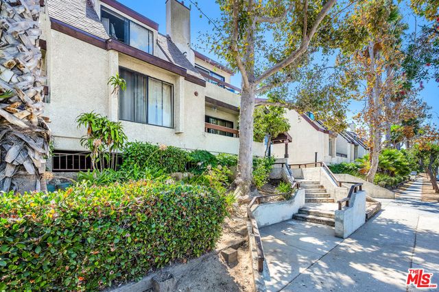620 W Hyde Park Boulevard 111, Inglewood, CA 90302
