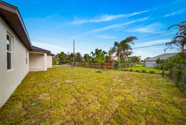 1116 SW London Lane, Port St. Lucie, Port St Lucie, FL 34953