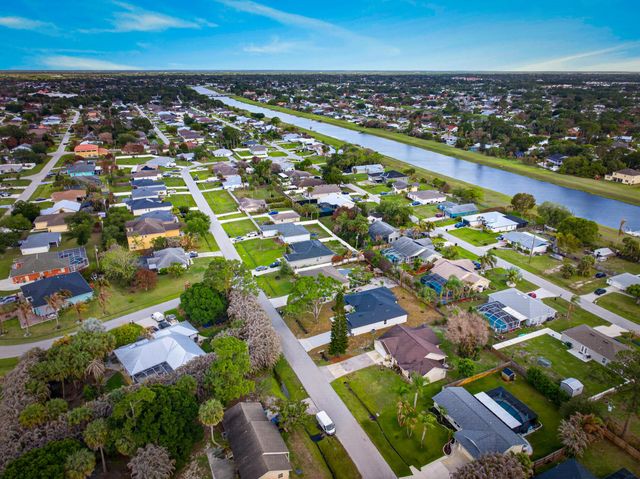 1116 SW London Lane, Port St. Lucie, Port St Lucie, FL 34953