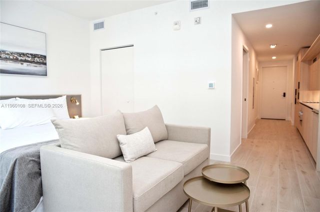 225 N Miami Ave 2508, Miami, FL 33128