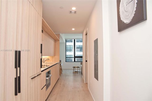 225 N Miami Ave 2508, Miami, FL 33128