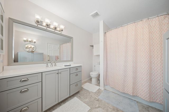313 Chancery Lane, Mankato, MN 56001