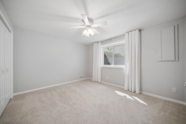 313 Chancery Lane, Mankato, MN 56001