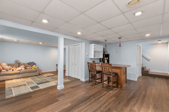 9310 Lakewood Circle, Norwalk, IA 50211