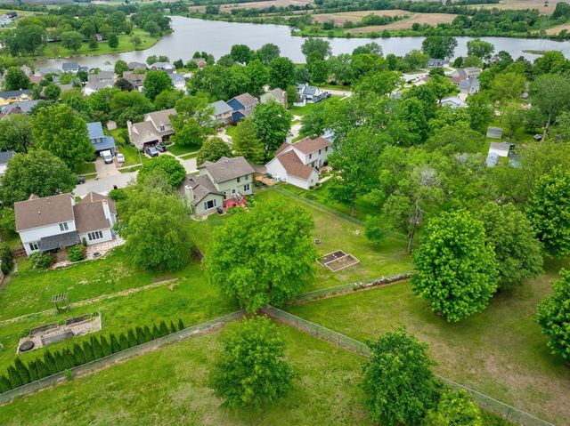 9310 Lakewood Circle, Norwalk, IA 50211