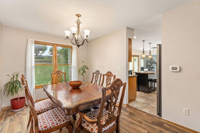 9310 Lakewood Circle, Norwalk, IA 50211