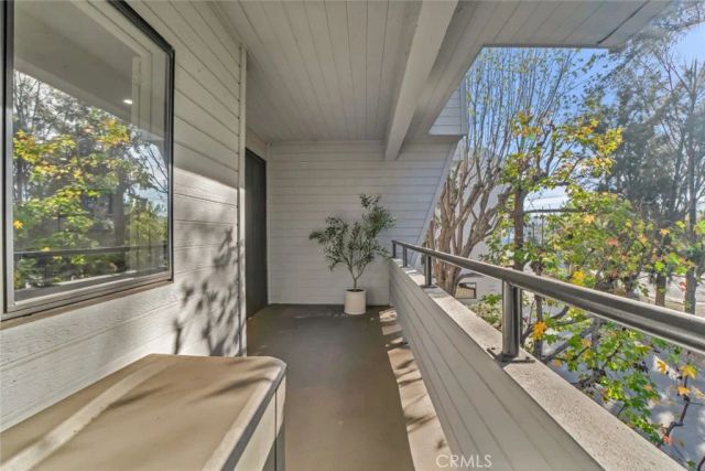 13331 Moorpark Street 206, Sherman Oaks, CA 91423