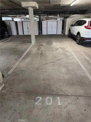 13331 Moorpark Street 206, Sherman Oaks, CA 91423