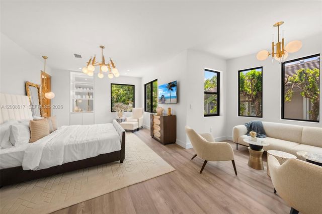 7291 SW 47th Ct, Miami, FL 33143