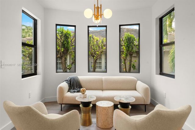 7291 SW 47th Ct, Miami, FL 33143