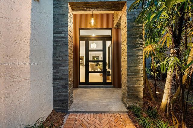 7291 SW 47th Ct, Miami, FL 33143