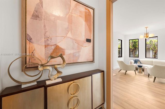 7291 SW 47th Ct, Miami, FL 33143