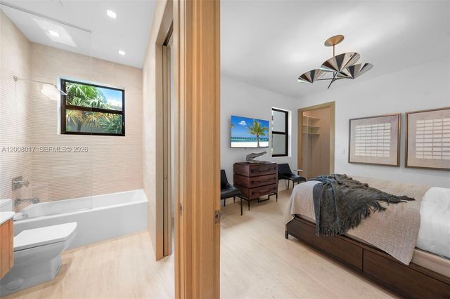 7291 SW 47th Ct, Miami, FL 33143