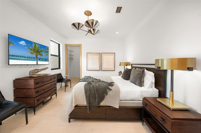 7291 SW 47th Ct, Miami, FL 33143