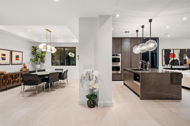 7291 SW 47th Ct, Miami, FL 33143