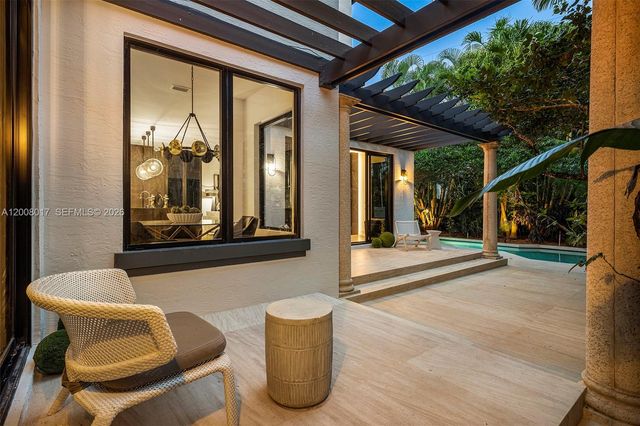 7291 SW 47th Ct, Miami, FL 33143