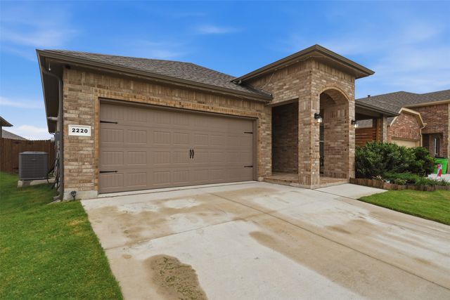 2220 Dyre Drive, Haslet, TX 76052
