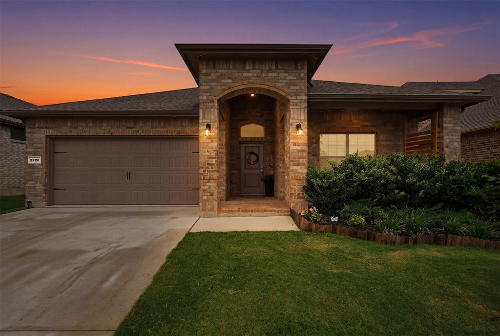 2220 Dyre Drive, Haslet, TX 76052