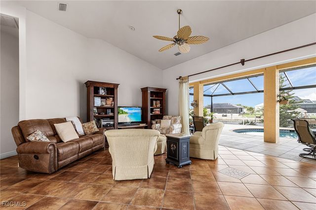 3611 NW 14th ST, Cape Coral, FL 33993