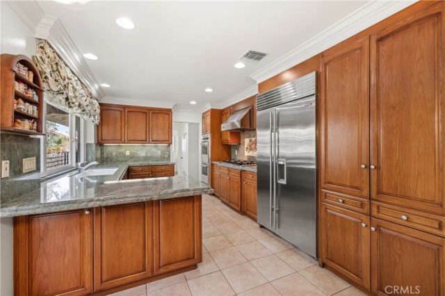 4011 Ellenita Avenue, Tarzana, CA 91356