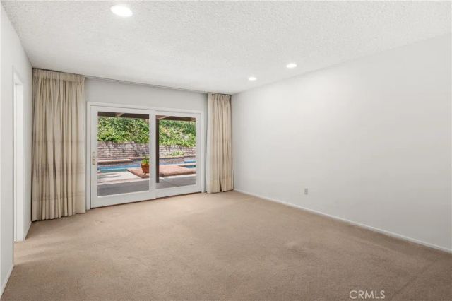 4011 Ellenita Avenue, Tarzana, CA 91356