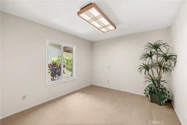4011 Ellenita Avenue, Tarzana, CA 91356