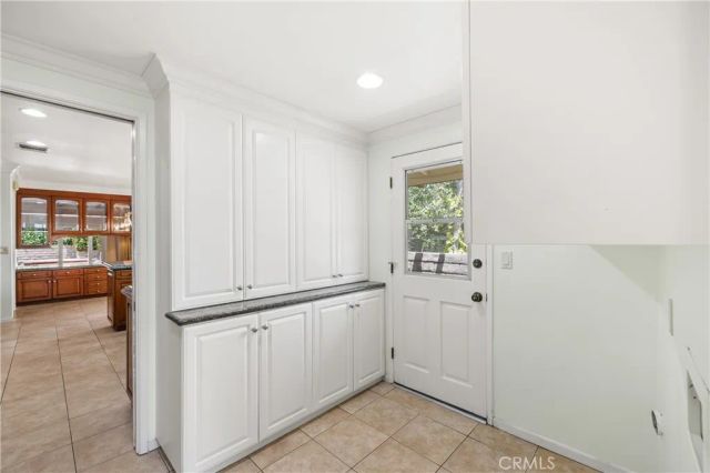 4011 Ellenita Avenue, Tarzana, CA 91356