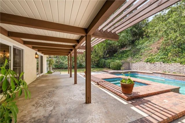 4011 Ellenita Avenue, Tarzana, CA 91356