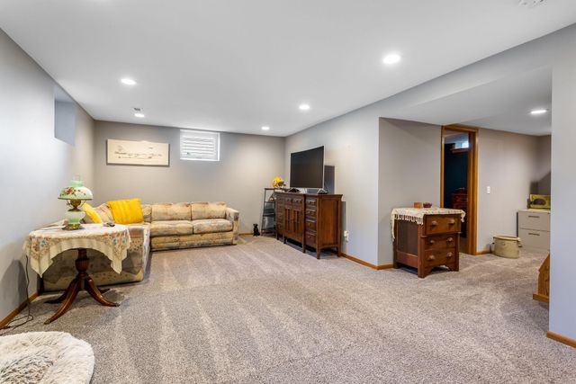 1126 E Division Street, River Falls, WI 54022