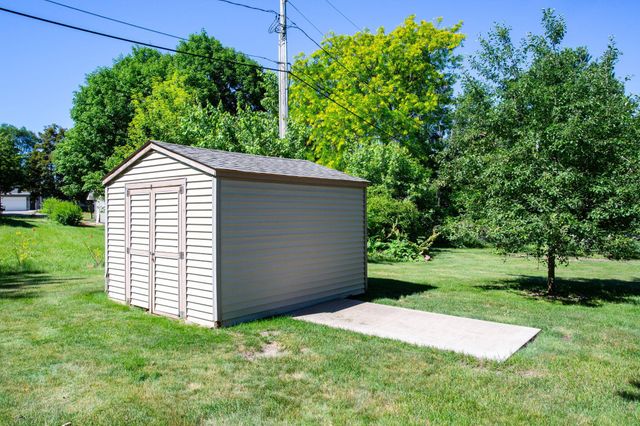 1126 E Division Street, River Falls, WI 54022