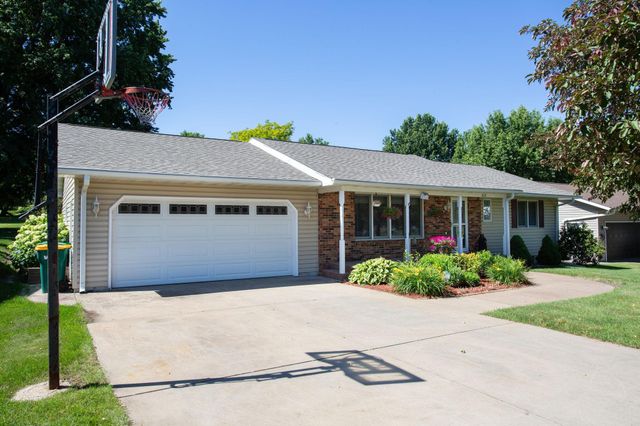 1126 E Division Street, River Falls, WI 54022