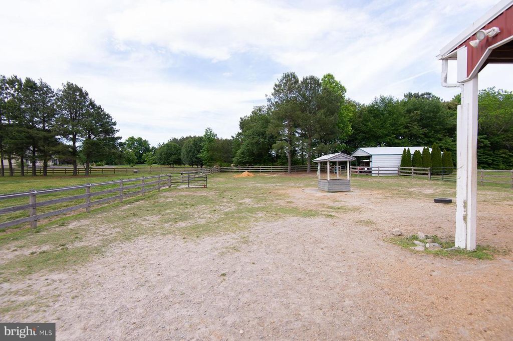 Image 102 of property listing at 12136 HOLLY RD, Ridgely, MD 21660