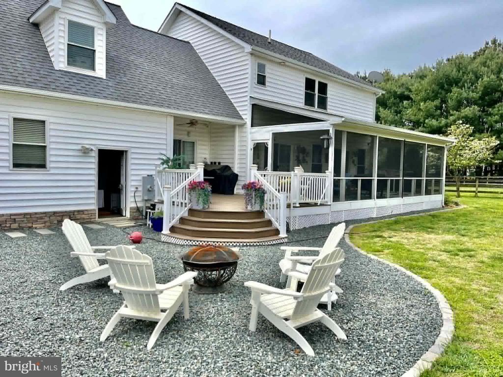 Image 8 of property listing at 12136 HOLLY RD, Ridgely, MD 21660