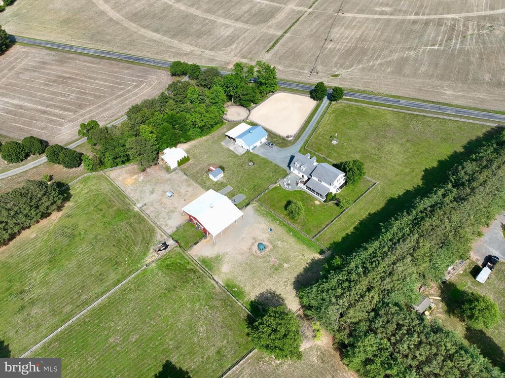 Image 128 of property listing at 12136 HOLLY RD, Ridgely, MD 21660