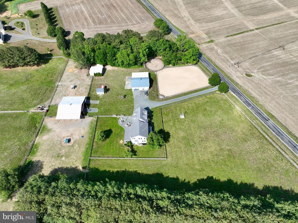 Image 130 of property listing at 12136 HOLLY RD, Ridgely, MD 21660