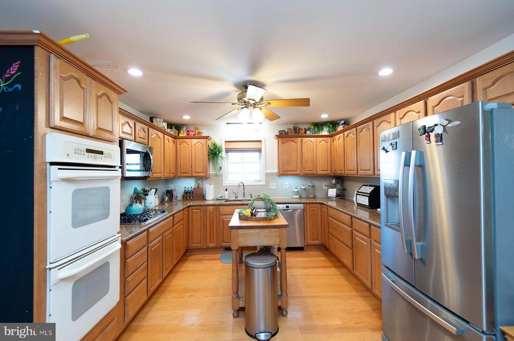 Image 19 of property listing at 12136 HOLLY RD, Ridgely, MD 21660