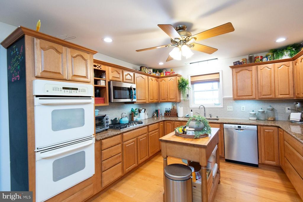 Image 21 of property listing at 12136 HOLLY RD, Ridgely, MD 21660