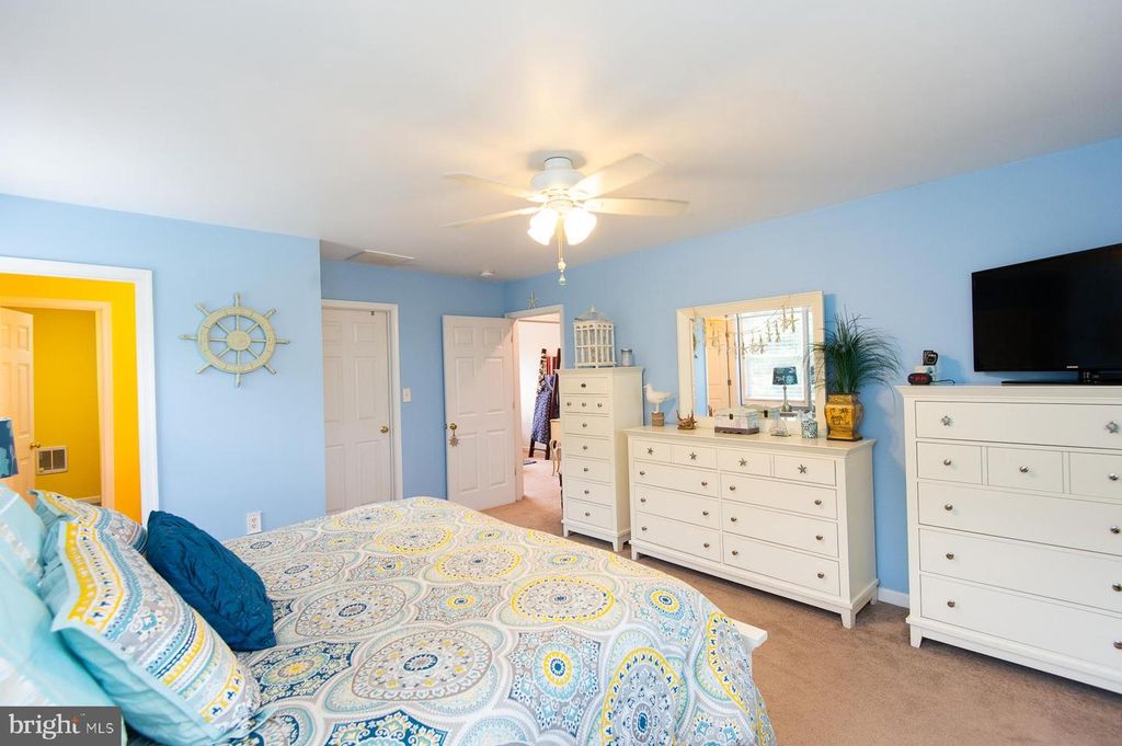 Image 32 of property listing at 12136 HOLLY RD, Ridgely, MD 21660