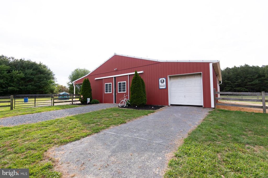 Image 83 of property listing at 12136 HOLLY RD, Ridgely, MD 21660