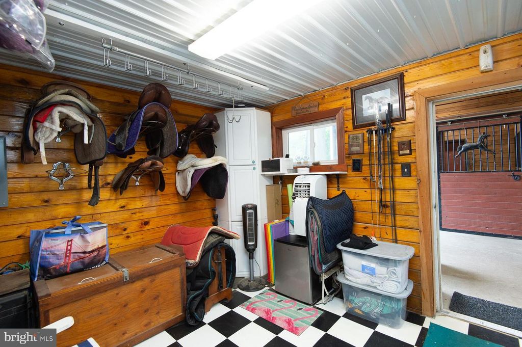 Image 93 of property listing at 12136 HOLLY RD, Ridgely, MD 21660