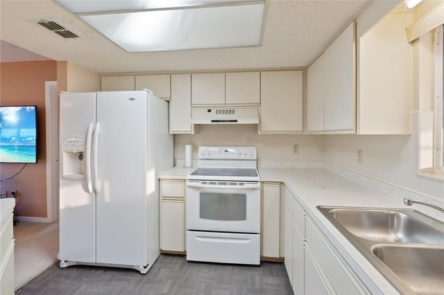 17574 SE 106TH AVENUE, Summerfield, FL 34491