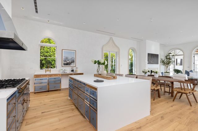 800 S County Road, Palm Beach, FL 33480