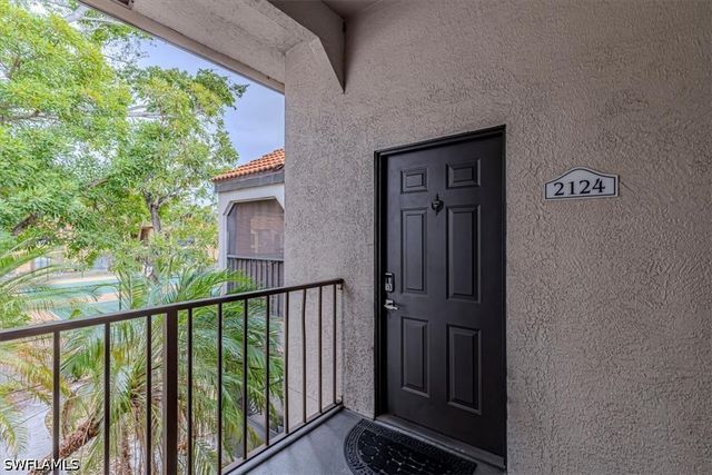 2202 Arbour Walk CIR 2124, Naples, FL 34109