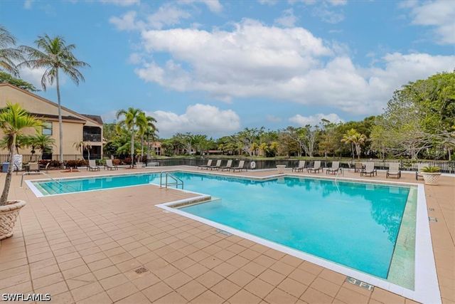 2202 Arbour Walk CIR 2124, Naples, FL 34109