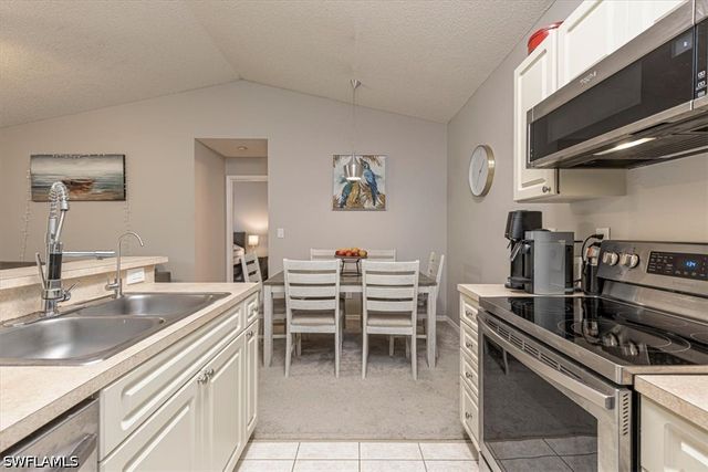 2202 Arbour Walk CIR 2124, Naples, FL 34109