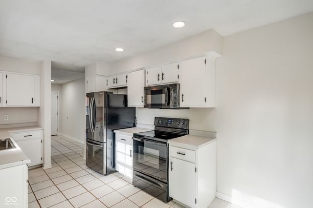 4419 Braemar Drive, Indianapolis, IN 46254