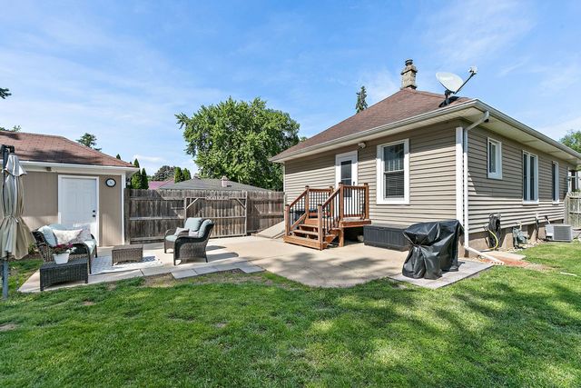 270 S Melrose Avenue, Elgin, IL 60123
