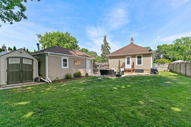 270 S Melrose Avenue, Elgin, IL 60123