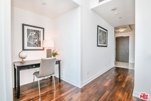 900 W Olympic Boulevard 28D, Los Angeles, CA 90015