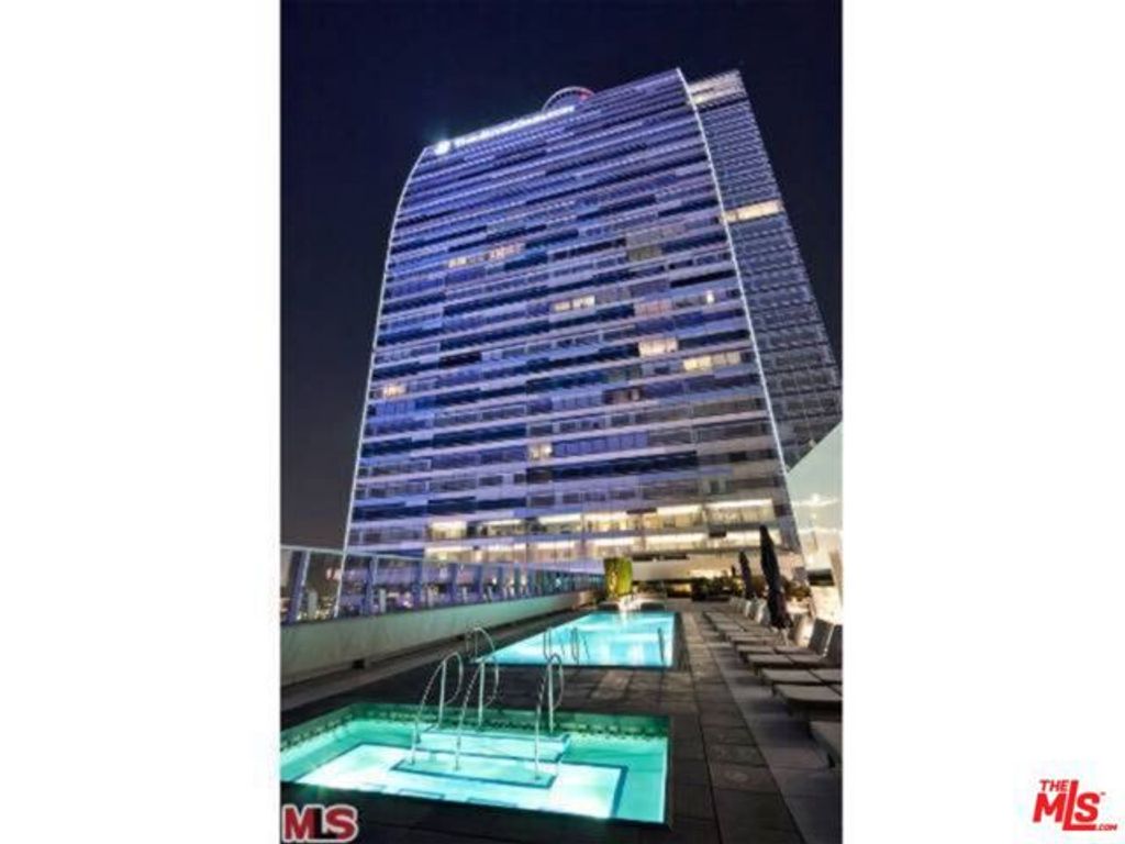 900 W Olympic Boulevard 28D, Los Angeles, CA 90015